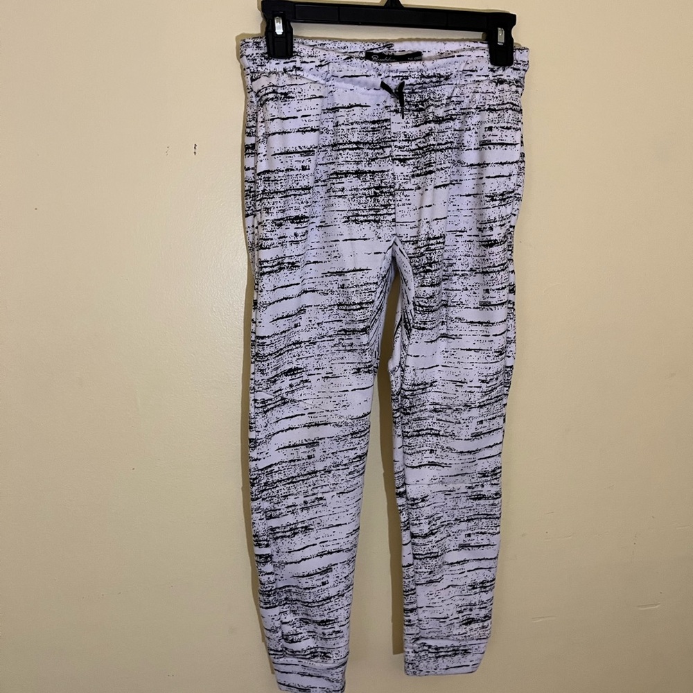 Brooklyn Cloth Black and White Boys Joggers Size Large